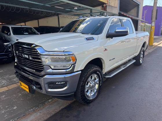 RAM 2500 6.7 I6 TURBO DIESEL LARAMIE CD 4X4 AUTOMÁTICO RAM 2500 6.7 I6 TURBO DIESEL LARAMIE CD 4X4 AUTOMÁTICO